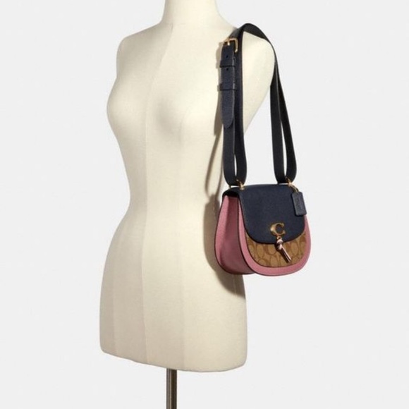 BRAND NEW!! COACH REMI SADDLE BAG!! GREAT VALUE!!! - Picture 4 of 16